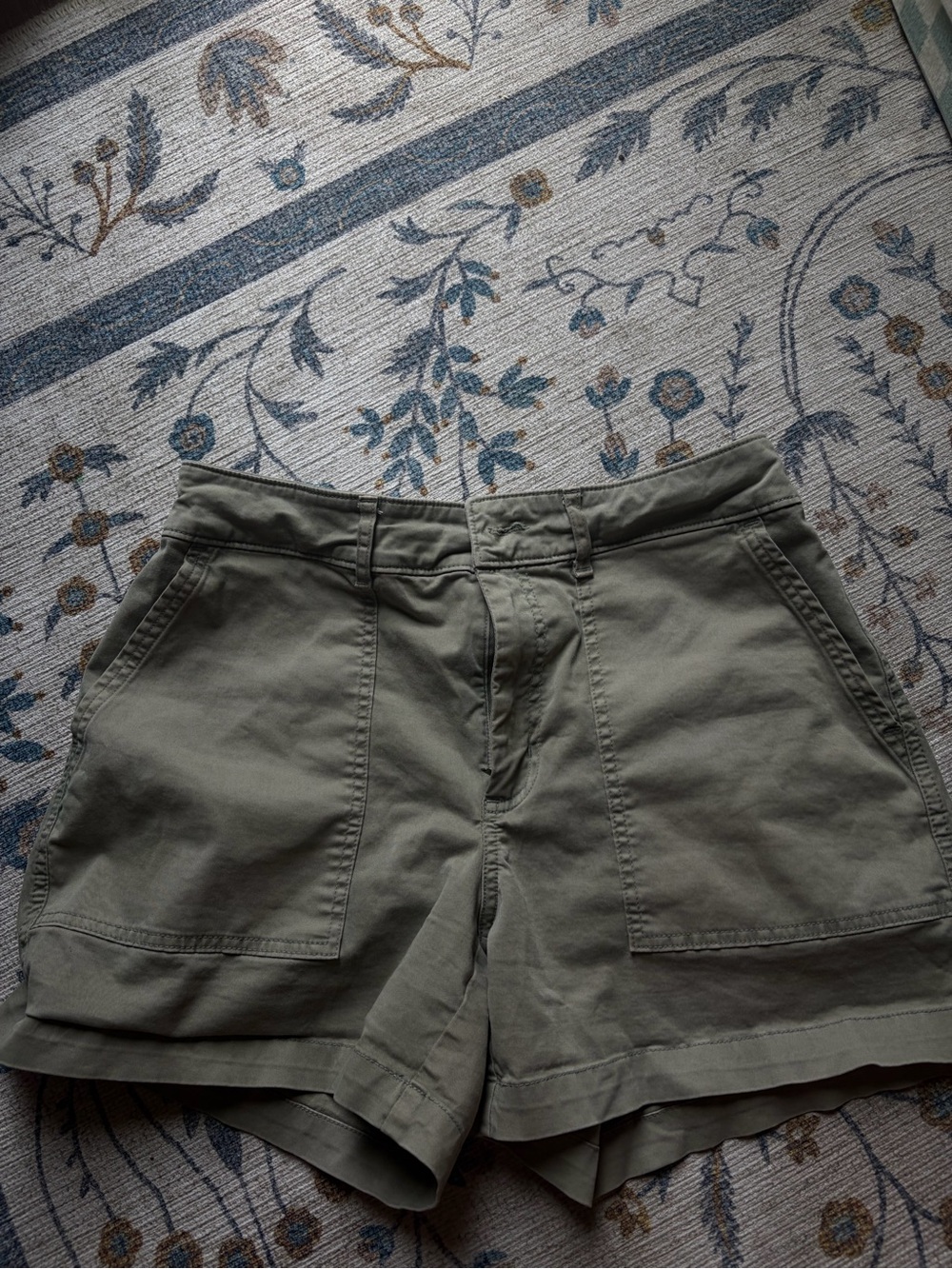 Universal Thread Olive High-Waist Utility Shorts